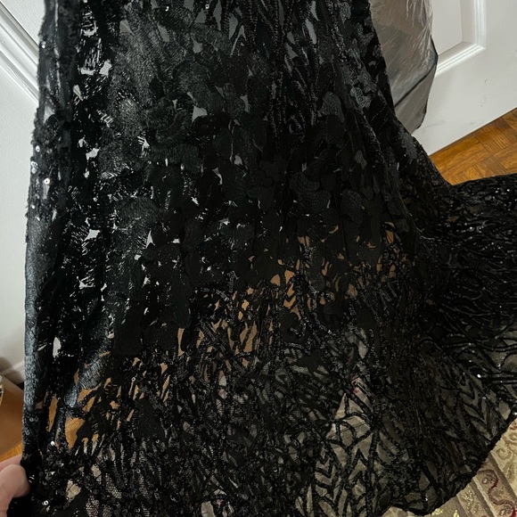 Long beautiful dress - Picture 2 of 6